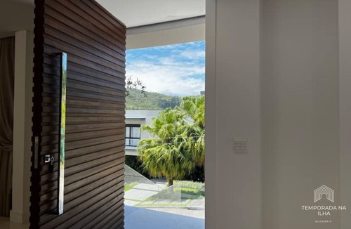 Itacorubi House | High standard house with pool - Florianópolis