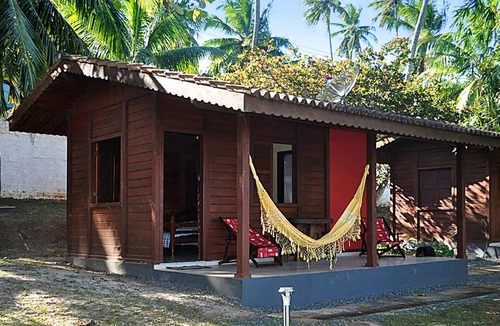 Barra do Jacuipe Ski Chalet | Homerez - Nice chalet 4 km away from the beach for 3 ppl. with shared pool