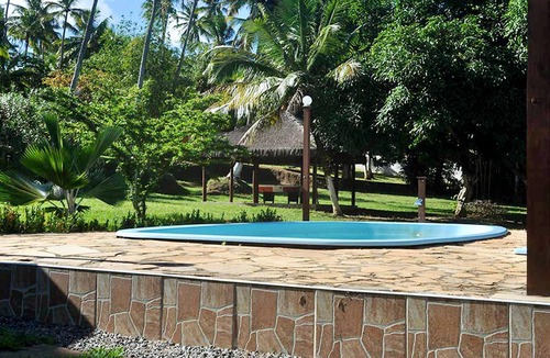 Barra do Jacuipe Ski Chalet | Homerez - Nice chalet 4 km away from the beach for 3 ppl. with shared pool