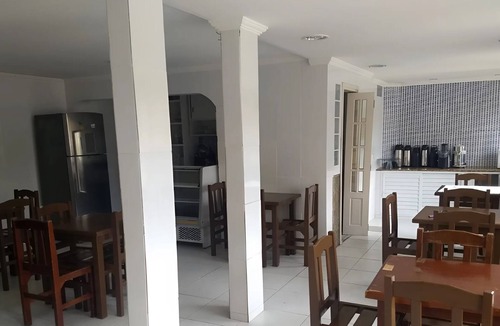 Sao Cristovao Apartment | Hospedagem Central - Suíte 202 - Cabo Frio - Aluguel Econômico