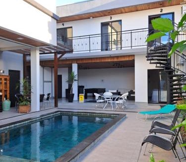 Barra House | Hospedaria da Barra BC