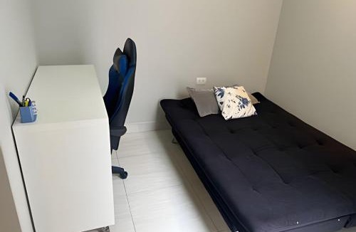 Planalto House | Hospedaria Santo Descanso (Edícula)