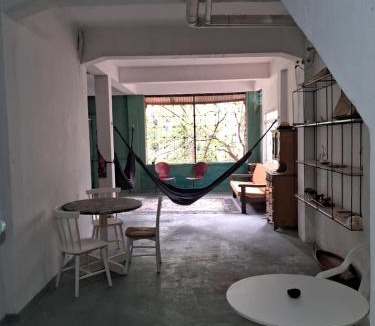 Dois de Julho House | Hostal da Glau