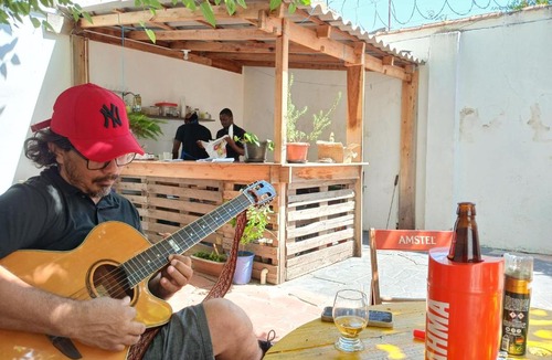 Azenha Hostel | Hostel e café da Lobo