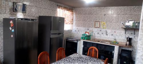 Rio das Ostras Hostel | Hostel Falcão-Suites Privativas com Ar Condicionado