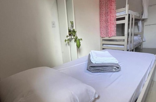 Muquem Bed & Breakfast | Hostel Feminino e Guest House Encanto da Paty, com acolhimento, natureza e boas histórias