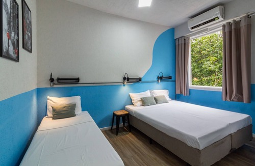 Leblon Bed & Breakfast | Hostel Leblon - private triple suite