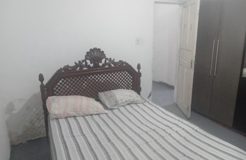 Nazareth Other | Hostel Leonardo Quarto com cama de casal