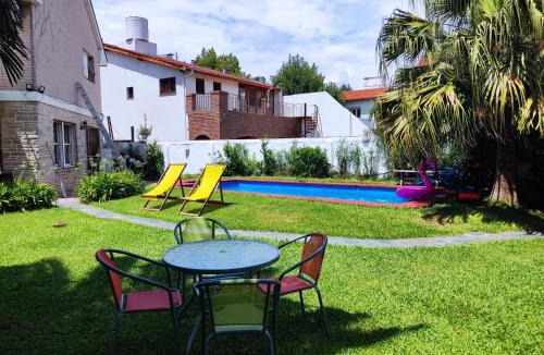Vicente Lopez House | hostel olivos