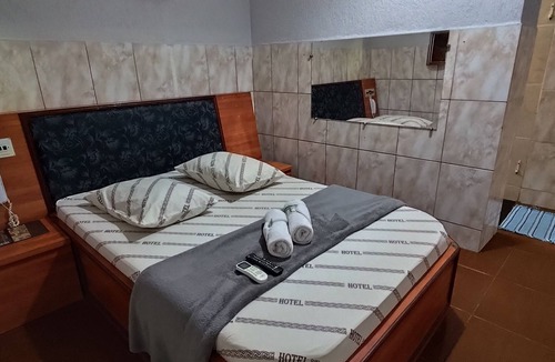 Santana Hotel | Hotel anoitecer