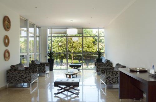 Uberaba Hotel | HOTEL BOMBONATO UBERABA - Fácil Acesso ao Aeroporto e parque de Exposições ABCZ