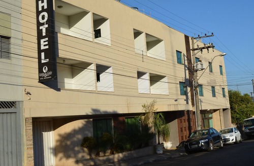 Jacarezinho Hotel | Hotel e Restaurante Canta Galo