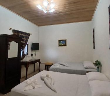 Mombacho Volcano Nature Reserve Hotel | Hotel El Internacional