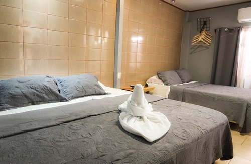 Puerto Jimenez Hostel | Hotel Hoja de Oro Corcovado