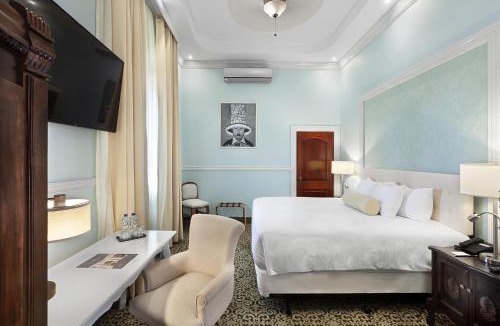 Leon Hotel | Hotel la Perla Leon