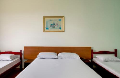 Pedro Canario Hotel | Hotel Lm