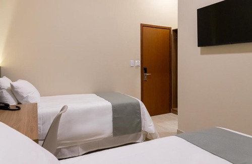 Sao Sebastiao do Paraiso Hotel | Hotel Monsenhor