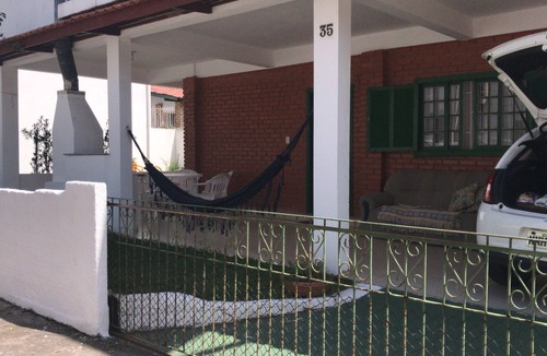 Armacao House | House 50 meters from Armação beach - Florianópolis