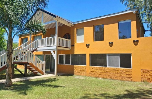 Partido de Tigre House | House facing the river, Tigre Delta.