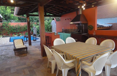 Toque-Toque Pequeno House | House in a Gated Community - 6 Suites with Air Conditioning, Private Pool, BBQ, WiFi