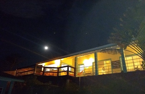 Atibaia House | HOUSE IN CONDOMINIUM, WI-FI, POOL & COMFORT.
