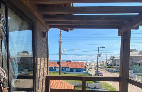 Itapiruba House | House in Itapirubá SC, 50 m from the sea with sea view.