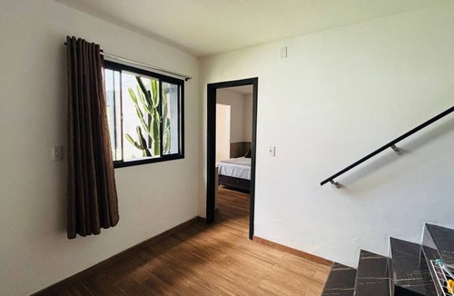 Carianos House | House near Florianópolis airport, with pool table and ample space!
