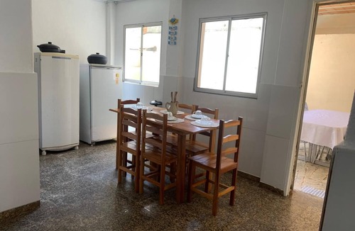 Santa Tereza House | House on the beach in the center of Marataízes, with a small pool, pets allowed.