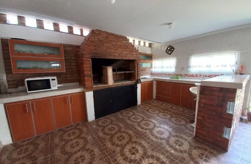 Plottier House | House Quincho in Plottier