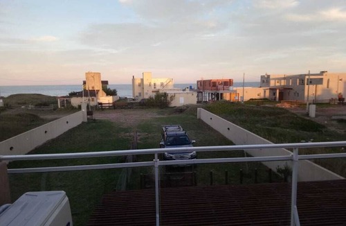La Plata House | HOUSE THIRTY METERS FROM THE SEA, WITH LARGE BALCONY WITH SEA VIEW.
