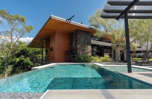 Santa Rosa House | House w/Infinity Pool Near Downtown Turrialba