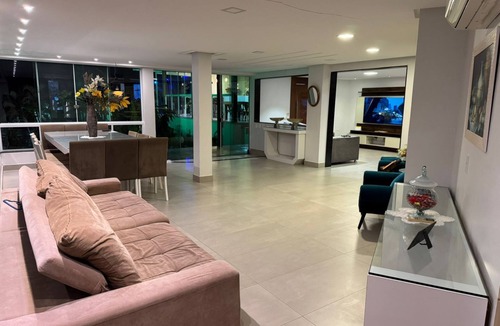 Tres Praias House | House with 4 suites and swimming pool Praia do Morro.