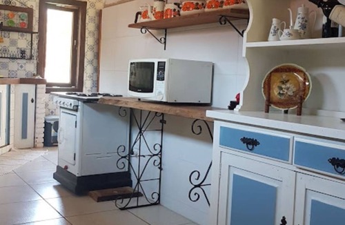 Sao Francisco Xavier House | House with pool 1km from downtown São Francisco Xavier!