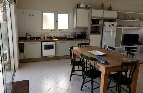 Ponta das Canas House | House with pool in gated community - 500m from the beach