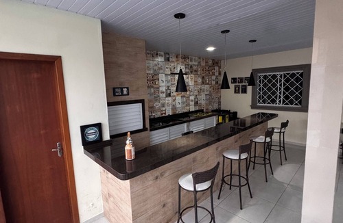 Florianopolis House | House with pool in Greater Florianópolis, space with pool table and barbecue.
