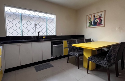 Florianopolis House | House with pool in Greater Florianópolis, space with pool table and barbecue.