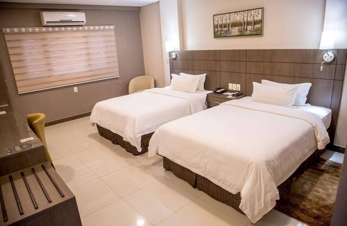 Barrio Centro Hotel | Howard Johnson by Wyndham Ciudad del Este