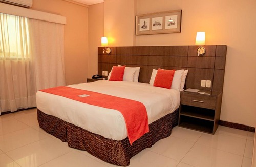 Barrio Centro Hotel | Howard Johnson Ciudad del Este