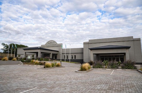 Bahia Blanca Hotel | Howard Johnson Hotel, Spa & Convention Center Bahia Blanca