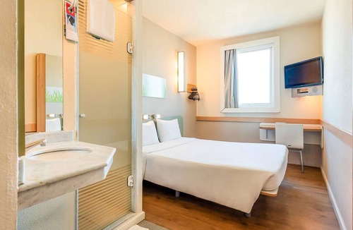 Santa Lucia Hotel | ibis budget Vitoria