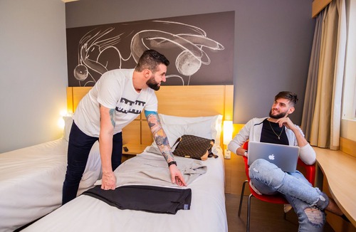 Sarandi Hotel | ibis Porto Alegre Assis Brasil