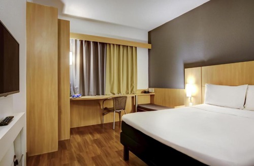 Triangulo das Bermudas Hotel | ibis Vitoria Praia do Canto