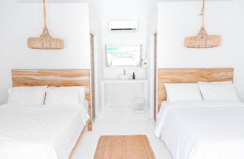 Manuel Antonio Hotel | Igloo Beach Lodge