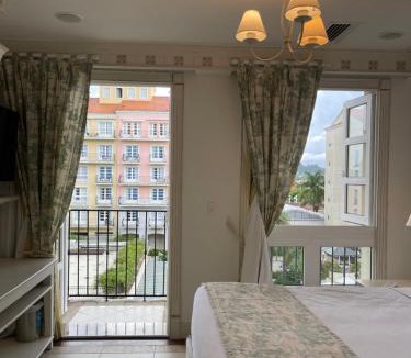Jurere Internacional Apartment | Il Campanario - Vista Para a Piscina