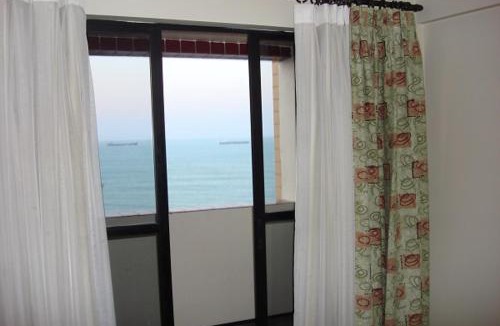 Praia de Iracema Hotel | Iracema Travel