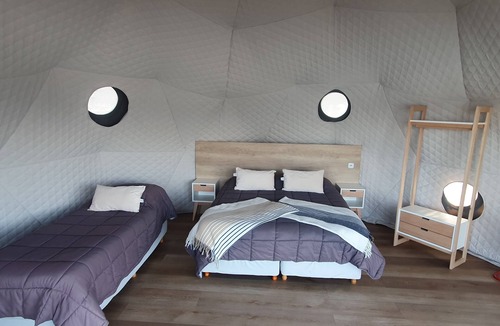 Victoria Island Hotel | Isla Victoria - Folk Camp