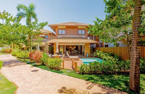 Itacimirim Apartment | IT131 Bungalow w/4 Suites, Beachfront Condominium