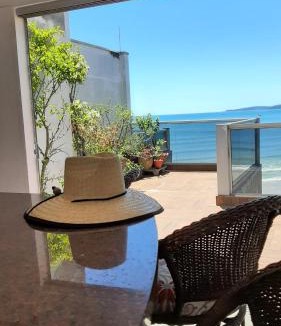 Itapema Apartment | Itapema-Meia Praia- quartos -Frente Mar!
