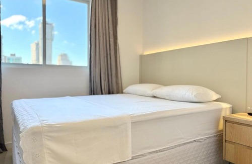 Tabuleiro dos Oliveiras Apartment | Itapema near downtown 2 bedrooms sea view AT021