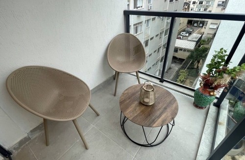 Laranjeiras Apartment | IV Charming studio apartment decorated by an architect in Flamengo with a rooftop pool.